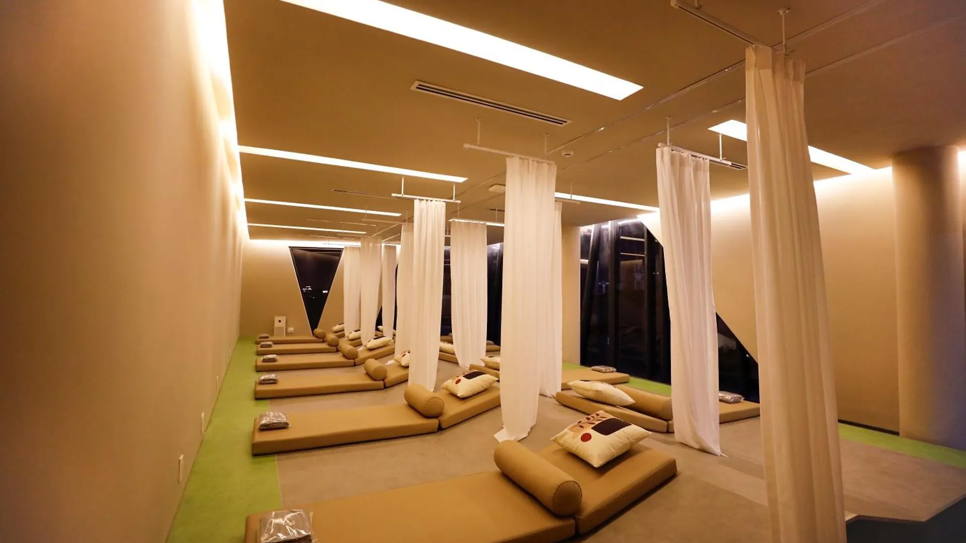 מלון הו צ'י מין סיטי Saigon Travel Lounge 0*,