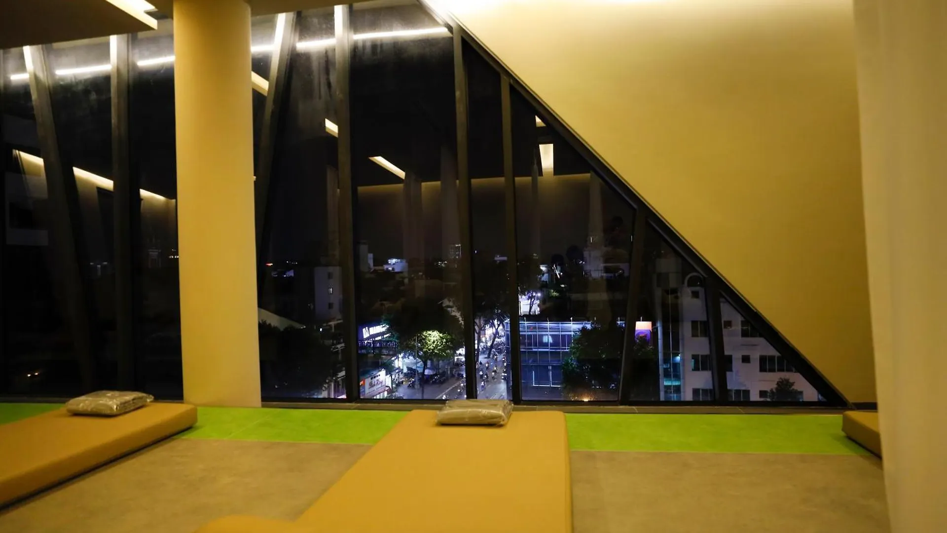 מלון הו צ'י מין סיטי Saigon Travel Lounge 0*,  וייטנאם