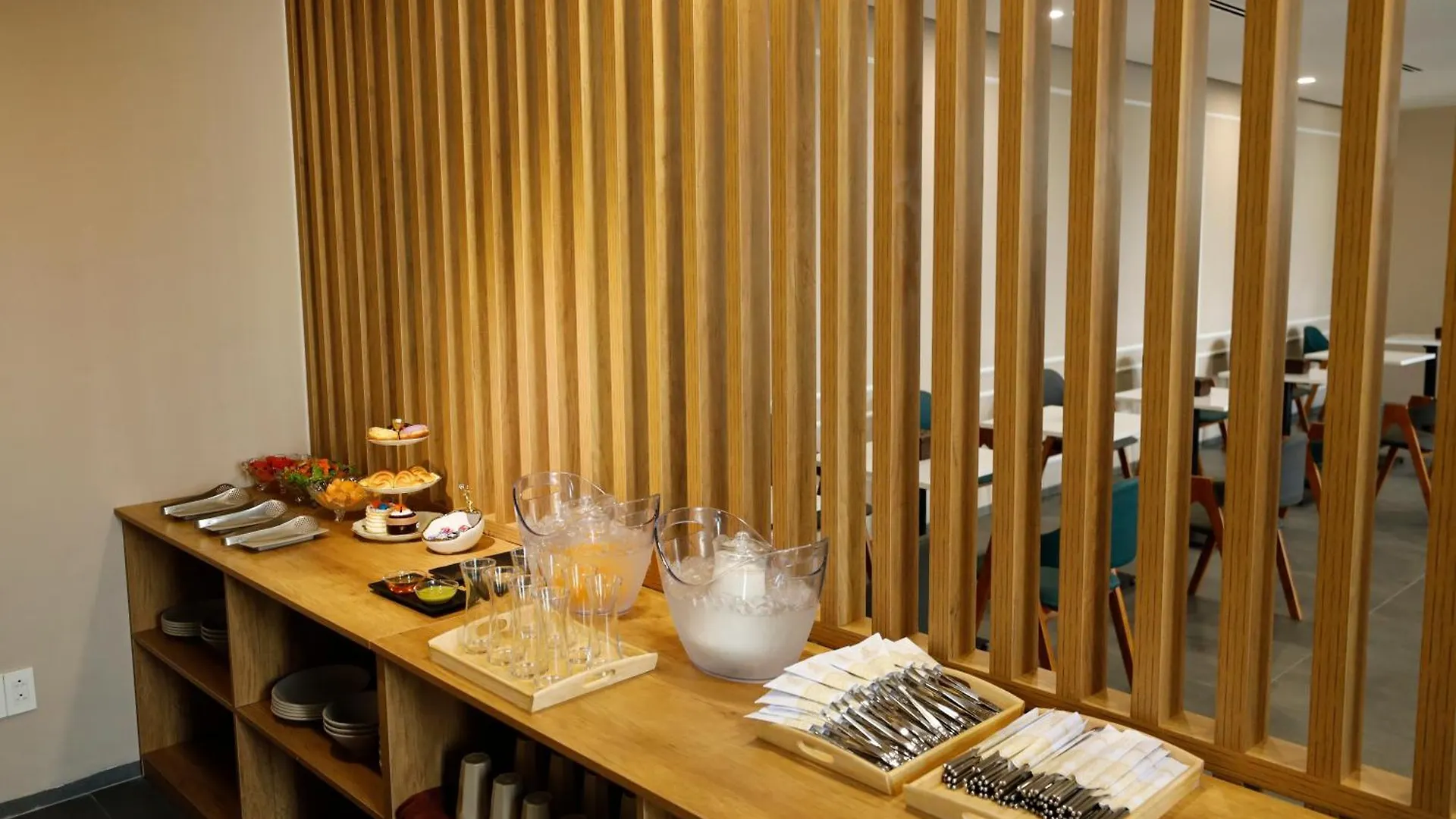 מלון הו צ'י מין סיטי Saigon Travel Lounge 0*,  וייטנאם