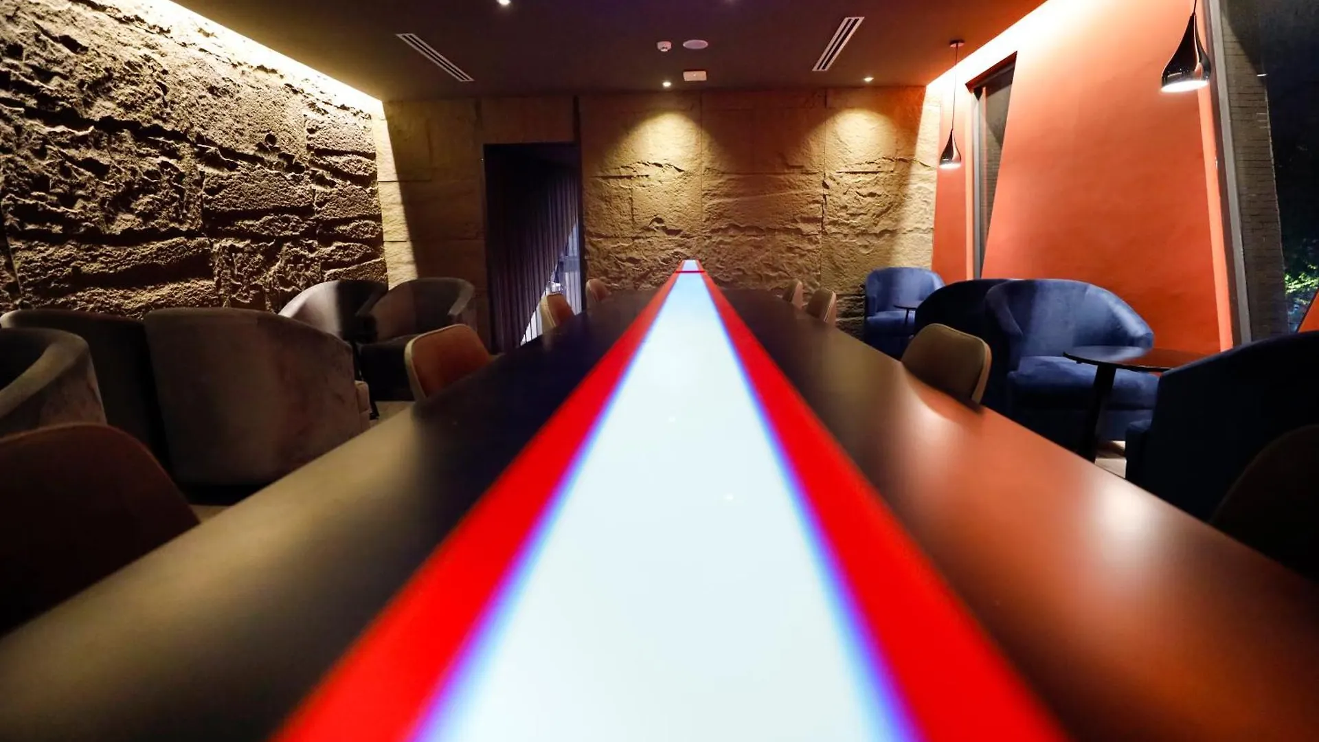 מלון הו צ'י מין סיטי Saigon Travel Lounge
